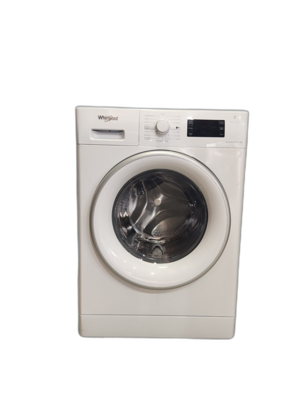 Lave-linge blanc sur fond neutre