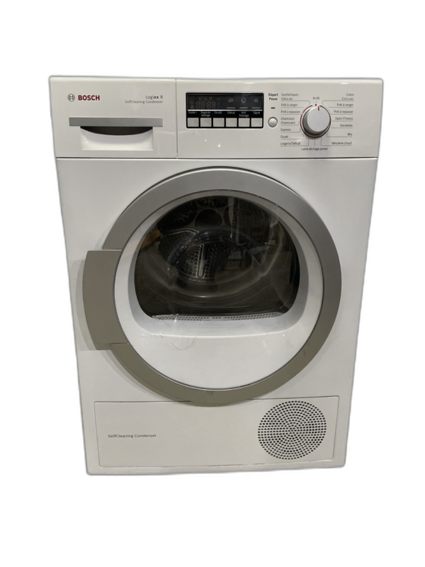 Sèche-linge Bosch blanc avec porte vitrée.